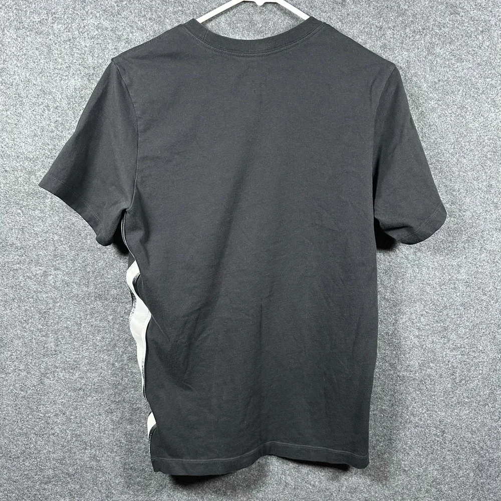 Nike Deep Spaces Graphic T-Shirt Black Red Galaxy Mens Size S‎